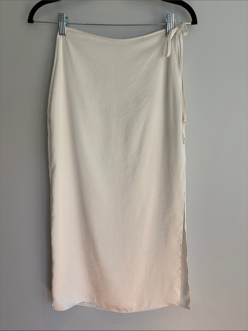 Wilfred Cream Wrap-Style Midi Skirt